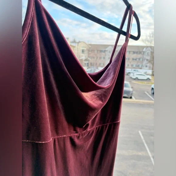 🆕Taylor Petite Velvet Midi Dress Burgundy Wine Slip Size4P Elegant Evening Party - Picture 8 of 17